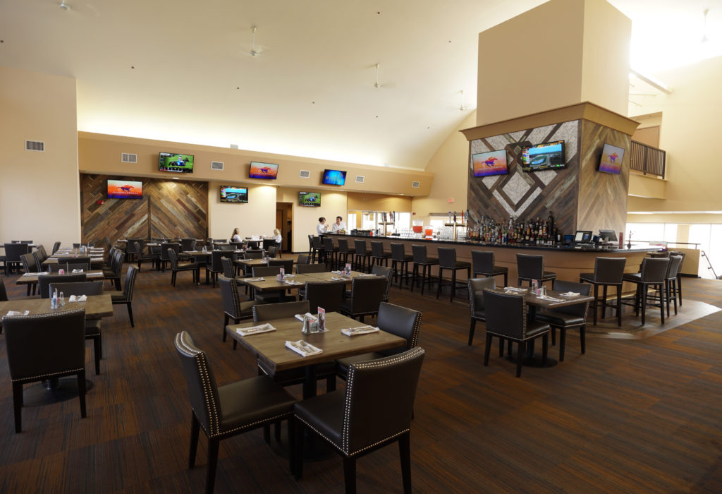 The clubhouse bar at Arizona Downs